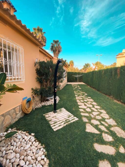 Impresionante Villa Con Piscina - Oliva Nova Dış mekan fotoğraf