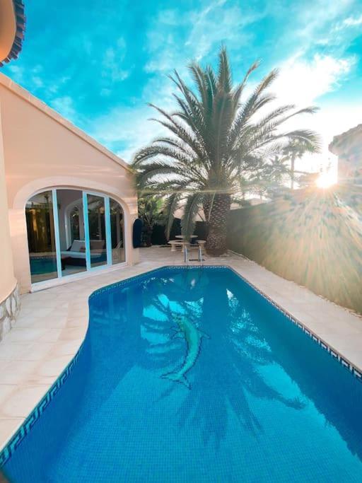 Impresionante Villa Con Piscina - Oliva Nova Dış mekan fotoğraf